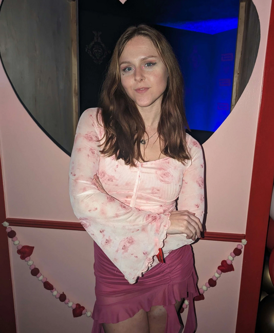 Cannababe at Club Bleu: A Cozy Affair